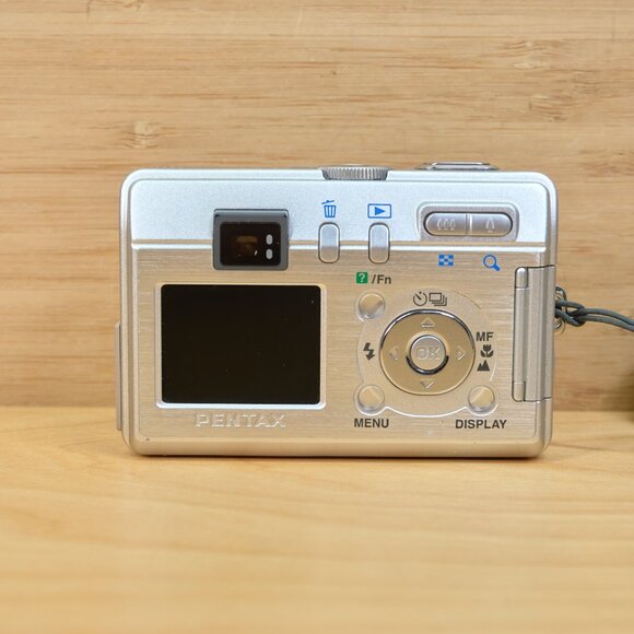 Pentax Optio S40 4MP Digital Camera, 3x Optical Zoom, Silver - Picture 8 of 8